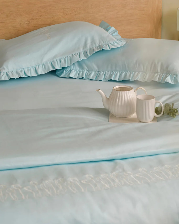 1000 TC Embroidered Duvet with Ruffles