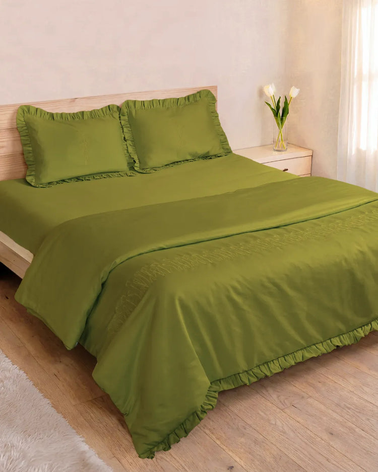 1000 TC Embroidered Duvet with Ruffles